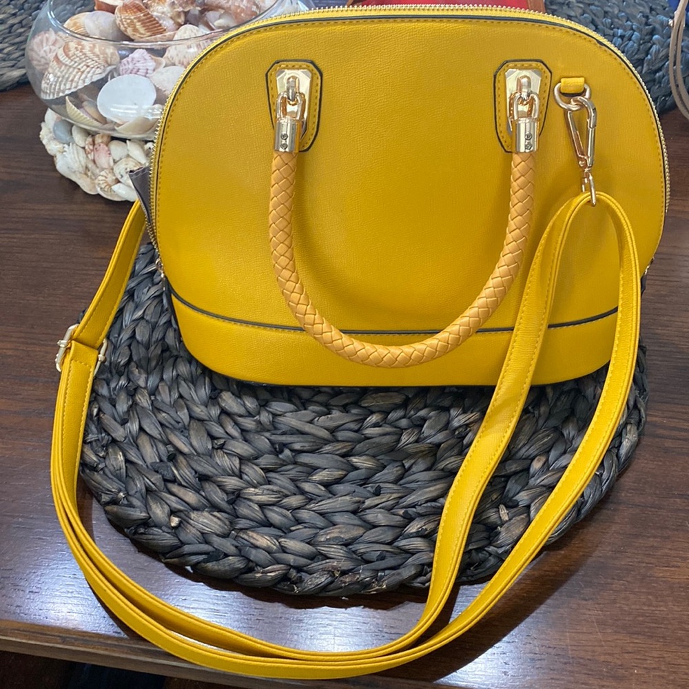 Like new Yellow Purse